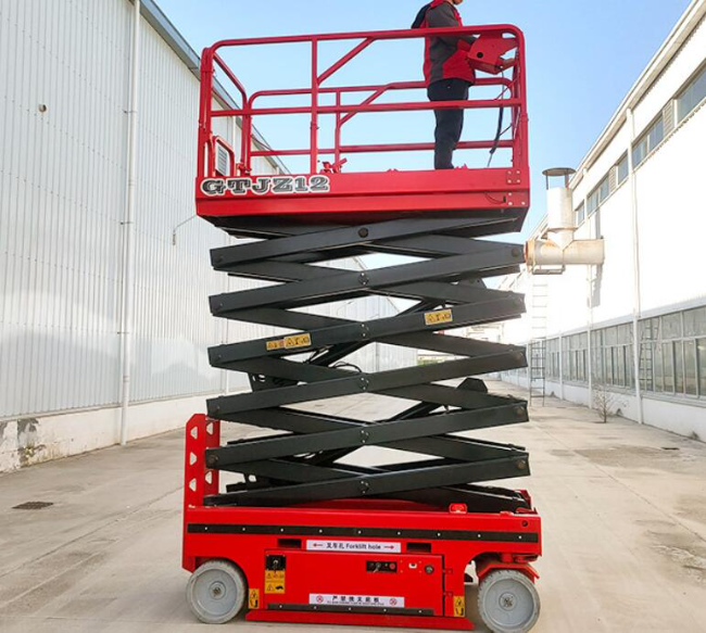 伊通自行走移动式升降机